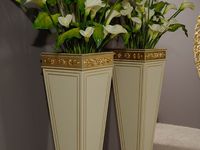 VASES BAROQUE GOLD AND CREAM DETAIL 2.jpg