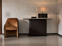 living-24 BACCO CHAIR & BYRON CONSOLE TABLE & PLINTO TABLE LAMP
