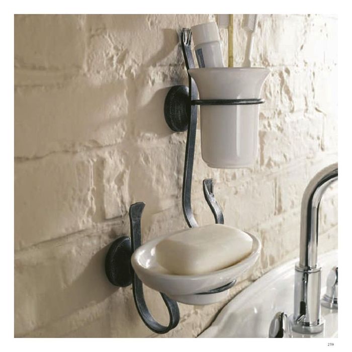 2011_Imperial_Bathrooms_International0221.jpg