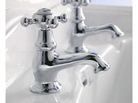 2011_Imperial_Bathrooms_International0201.jpg