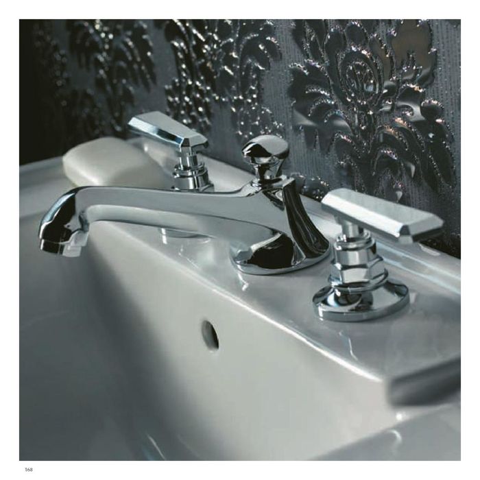 2011_Imperial_Bathrooms_International0170.jpg