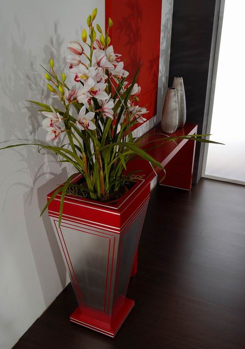 VASE MODERN silver foil+rosso cardinal.jpg