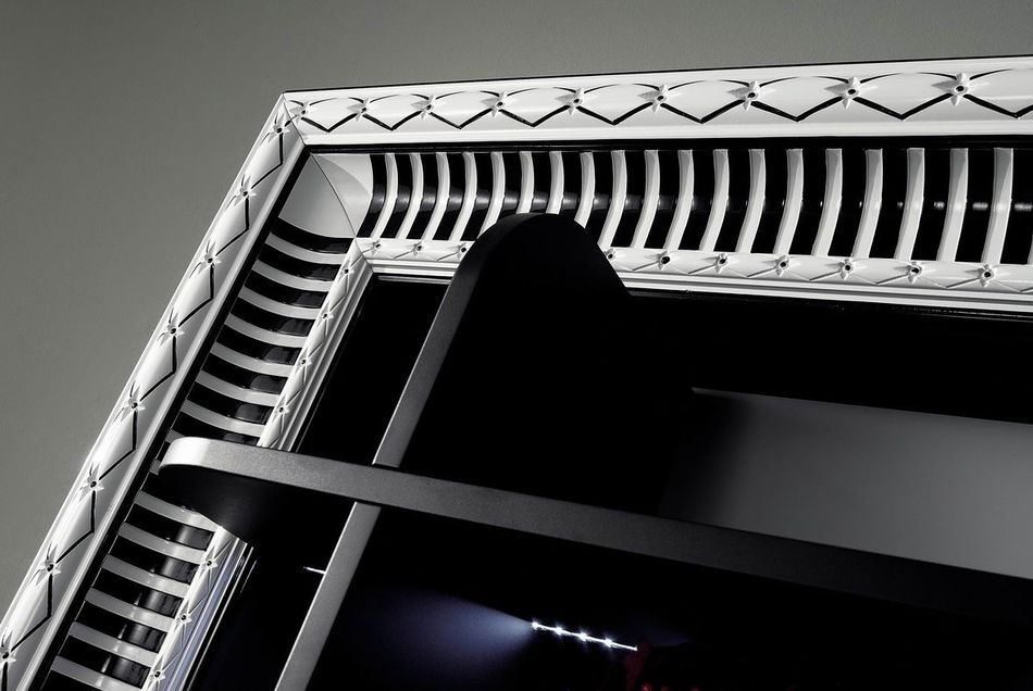 detail the frame container bar art deco.jpg