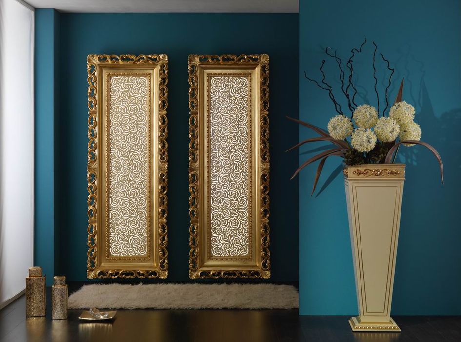 BODY LIGHT BAROQUE GOLD AND CREAM.jpg