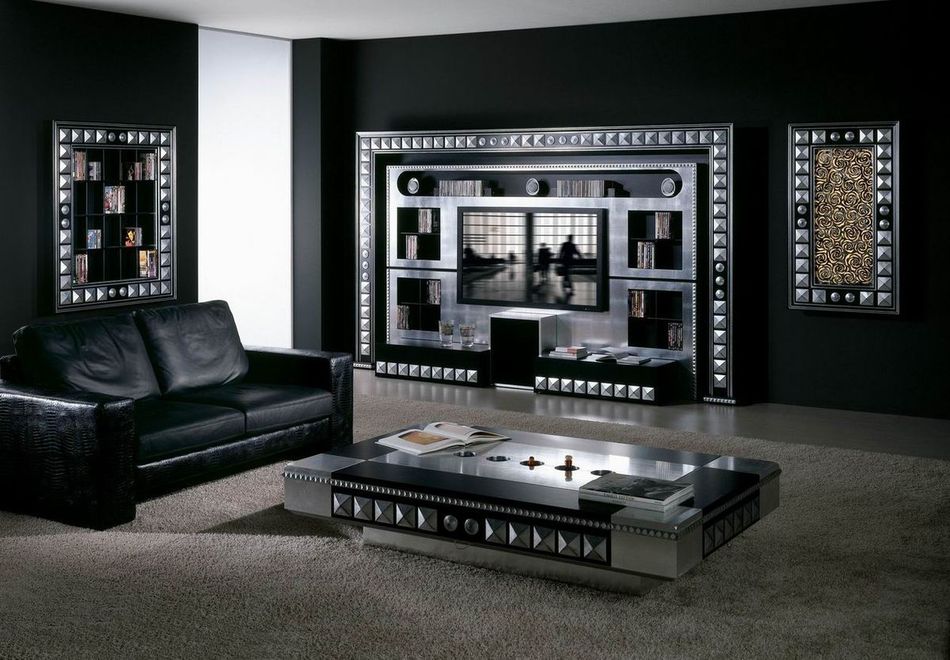 THE WALL H.C+CIAIKA+BODY LIGHT PIRAMID SILVER.jpg