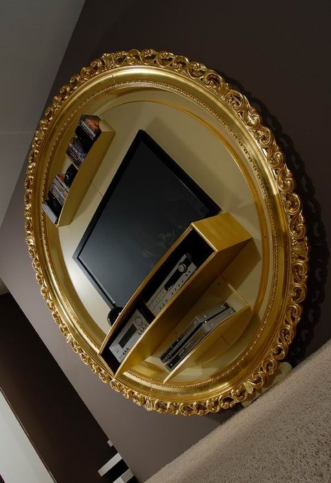 STAR GATE BAROQUE GOLD AND CREAM DETAIL 4.jpg