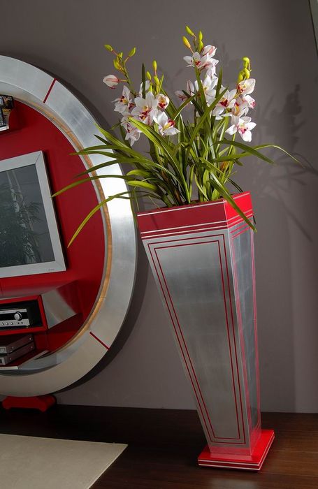 STAR GATE+VASE MODERN silver foil+rosso cardinal DETAIL 1.jpg