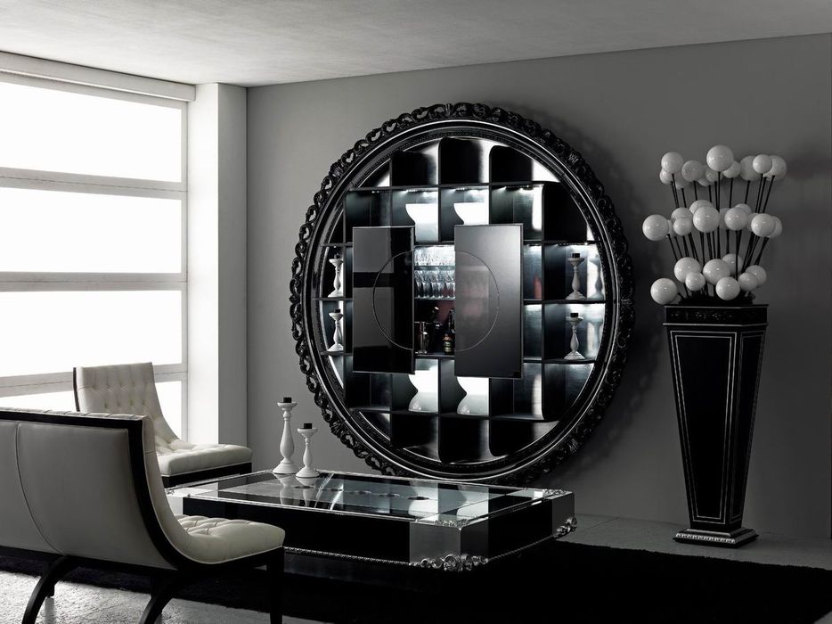 STAR GATE CONTAINER BAR+VASES+CIAIKA BAROQUE.jpg