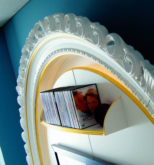 STAR GATE BAROQUE WHITE+GOLD PARTIC.(1).jpg