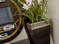 STAR GATE+VASE MODERN COCCO LEATHER DETAIL 1.jpg