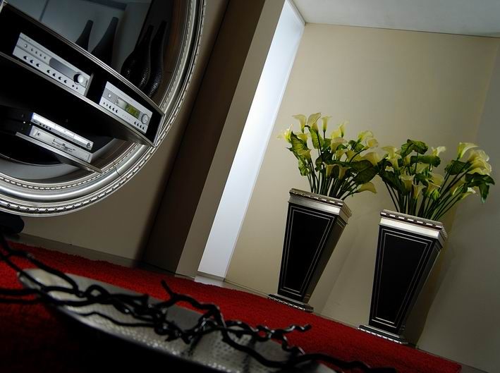 STAR GATE+ VASES CLASSIC SILVER FOIL DETAIL 2.jpg
