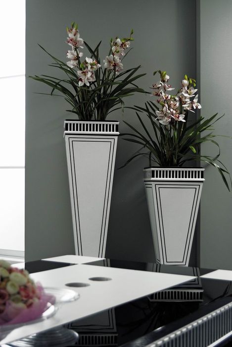 DETAIL VASES ART DECO.jpg