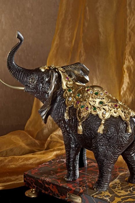 1463-SW ELEPHANT FIG.jpg