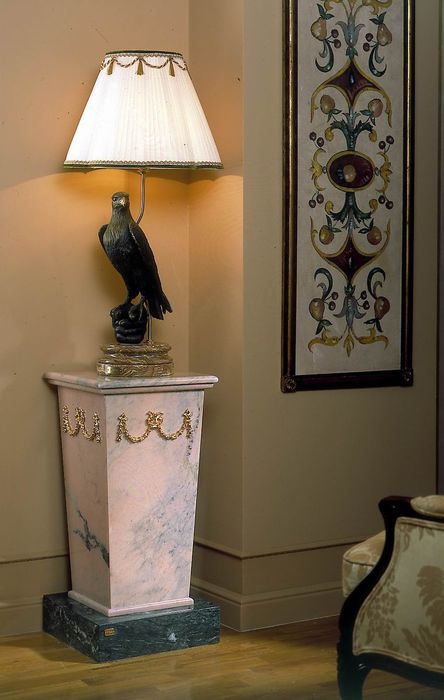 3285 PEDESTAL.jpg