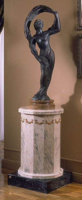 3283 PEDESTAL.jpg
