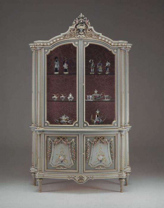 mod s200 glass cupboard 2 doors.jpg