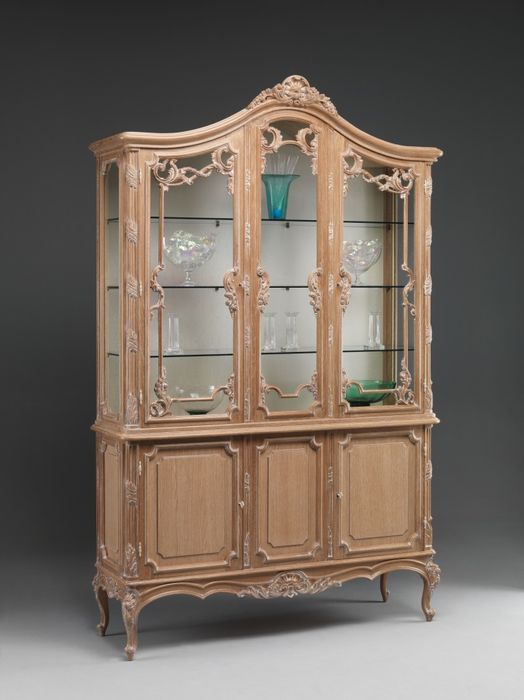 mod 0630 glass-cupboard.jpg