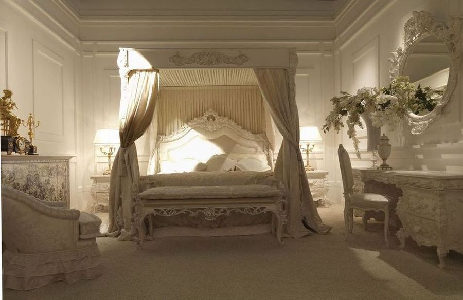 27_ZANABONI_Charlene poster bed+PA185
